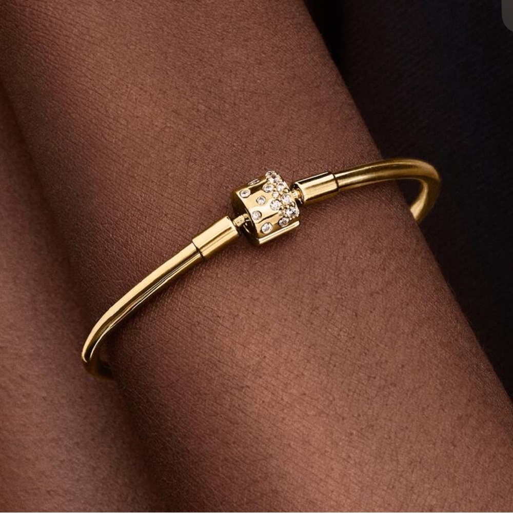 Pandora Gold Bangle Bracelet with Crystal Clasp - Picture 2 of 4